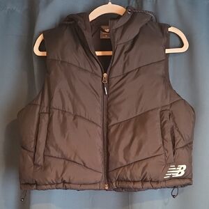 New Balance Womens Black Cropped Puffer Vest